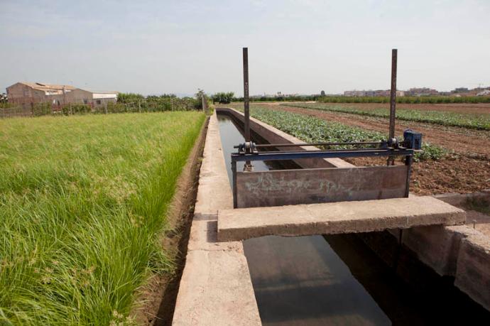 The irrigation channels of the Vega de Valencia: a living water heritage