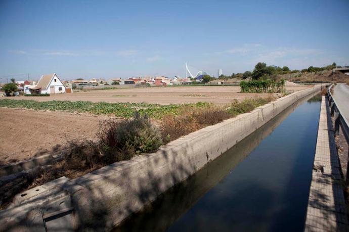 The irrigation channels of the Vega de Valencia: a living water heritage